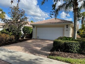 5947 Benevento Dr in Sarasota, FL - Building Photo