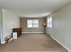 226 Maple St in Sugar Grove, IL - Building Photo - Building Photo