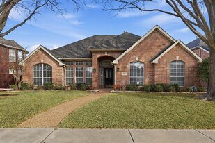 4413 Helston Dr in Plano, TX - Building Photo