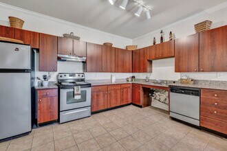 Oak Tree Manor in Houston, TX - Foto de edificio - Interior Photo