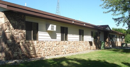 Oak Street in Danube, MN - Building Photo - Building Photo