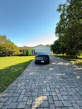 11030 SW 42nd Ct in Davie, FL - Building Photo - Building Photo