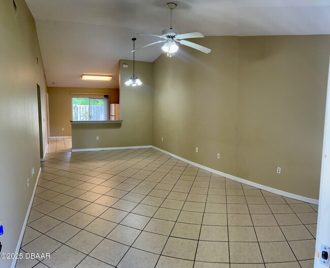 21 Wellwood Ln in Palm Coast, FL - Building Photo - Building Photo