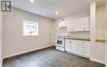 76 George St in Hamilton, ON - Building Photo - Building Photo