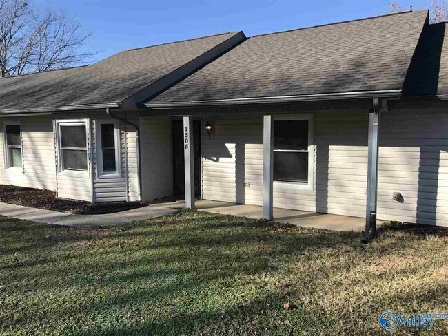 1305 Chimney Springs Dr SE in Huntsville, AL - Building Photo - Building Photo