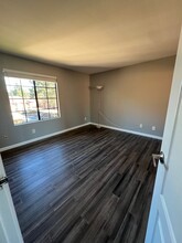 12023 Alta Carmel Ct, Unit 266 in San Diego, CA - Building Photo - Building Photo