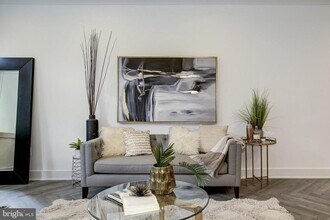 2429 Ontario Rd NW in Washington, DC - Building Photo - Building Photo