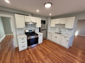 1922 Columbus Ave, Unit Unit 2 in Boston, MA - Foto de edificio - Building Photo
