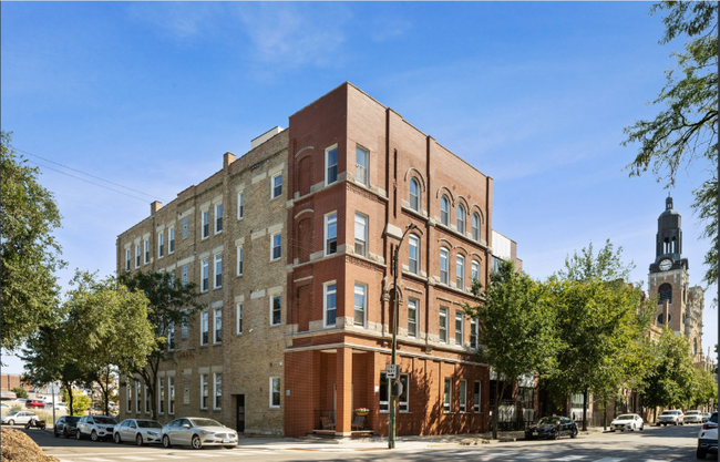 property at 1359 N Noble St