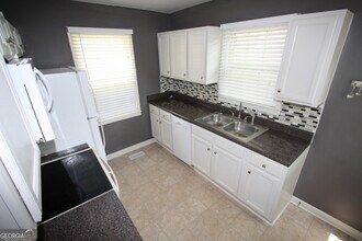 222 Beechwood Cir in Lagrange, GA - Building Photo - Building Photo