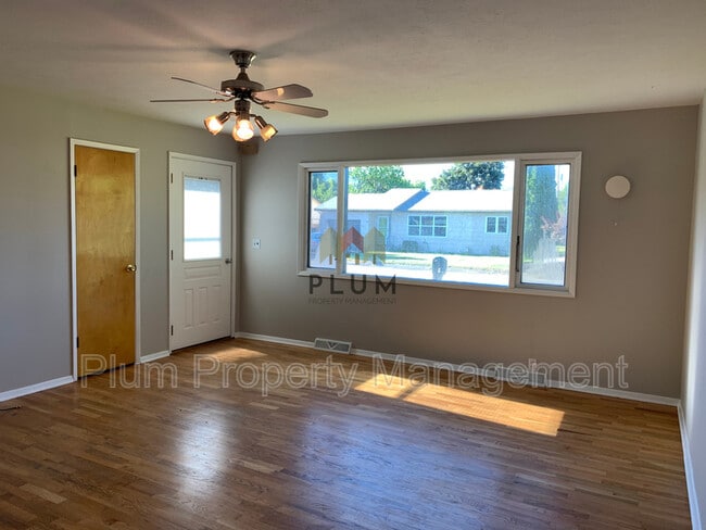 property at 2318 S 10th St W