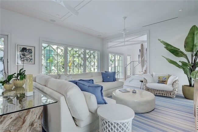 property at 942 9th Ave S