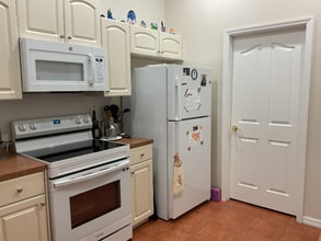 2717 Tottenham Dr in New Port Richey, FL - Building Photo - Building Photo