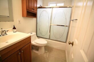 2010 Pacific Ave in Venice, CA - Building Photo - Building Photo