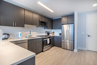 333 Huguenot St in New Rochelle, NY - Building Photo - Building Photo