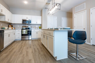 The Slate in Jeffersonville, IN - Foto de edificio - Interior Photo