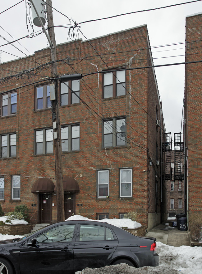 123 Roosevelt Ave in Jersey City, NJ - Building Photo - Building Photo