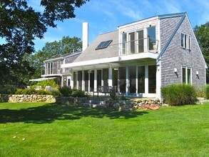 2 Nonamesset Rd N in Edgartown, MA - Building Photo - Building Photo