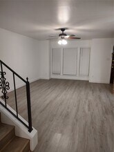 13150 Trail Hollow Dr in Houston, TX - Building Photo - Building Photo