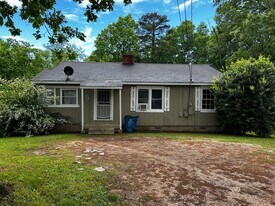 72 Pelham Heights in Anniston, AL - Building Photo