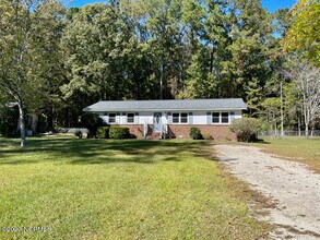 3804 Brandywine Dr in New Bern, NC - Building Photo - Building Photo