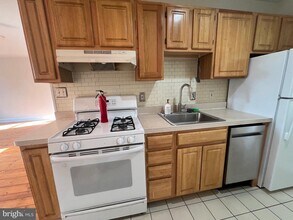 4127 Cresson St in Philadelphia, PA - Building Photo - Building Photo