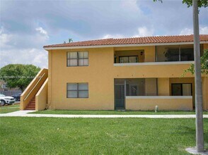 14831 SW 80th St in Miami, FL - Building Photo - Building Photo