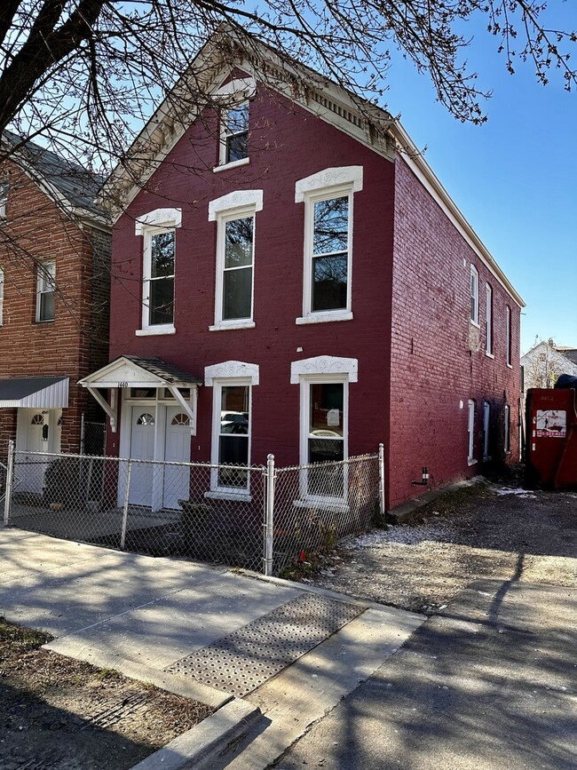 property at 1440 S Rockwell St