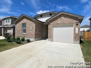 1157 Barn Swallow Wy in San Antonio, TX - Foto de edificio - Building Photo