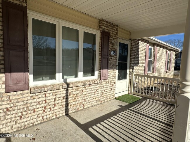185 Ravenwood Blvd in Barnegat Township, NJ - Building Photo - Building Photo
