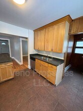 1088 Palmer Ave in Niskayuna, NY - Building Photo - Building Photo