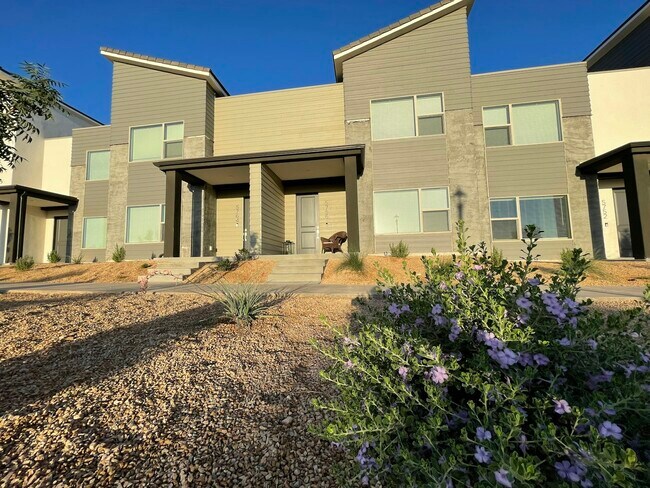 property at 5764 S Russet Sun Dr
