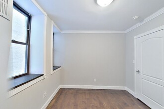 209 E 25th St, Unit 1A in New York, NY - Building Photo - Building Photo