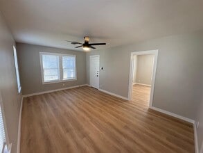 4620 Bennett Ave in Austin, TX - Building Photo - Building Photo