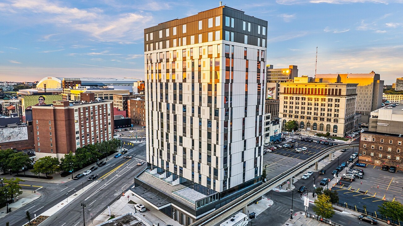 eXchange Apartments in Detroit, MI - Foto de edificio