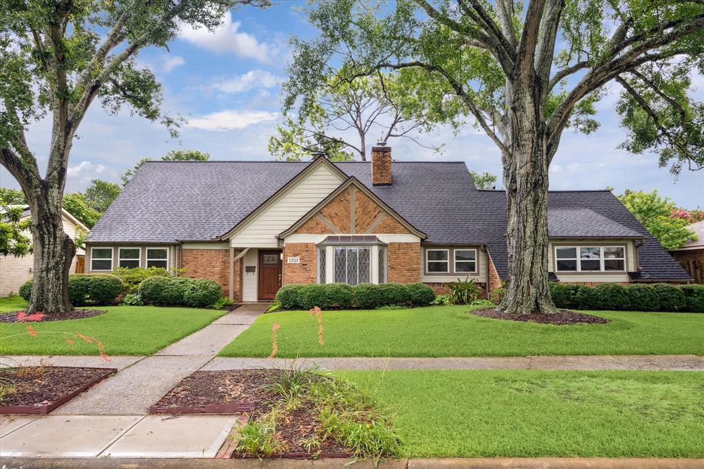 5707 Darnell St in Houston, TX - Building Photo