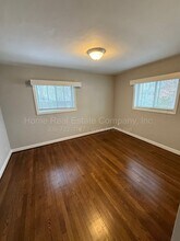 2425 Queen St in Winston-Salem, NC - Foto de edificio - Building Photo