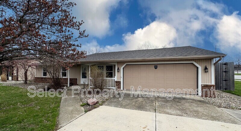 4135 Coventry Ln in Fort Wayne, IN - Building Photo