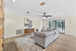 11755 W Fisherman Ln in Homosassa, FL - Foto de edificio - Building Photo