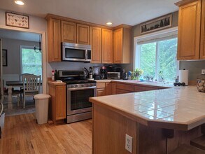 21830 Clear Creek Rd NW in Poulsbo, WA - Building Photo - Building Photo