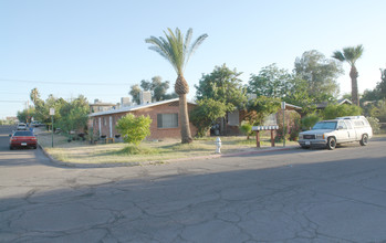 1048-1060 E Elm St in Tucson, AZ - Building Photo - Building Photo