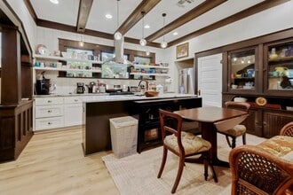 101 N Haswell Dr, Unit 302 in Bryan, TX - Building Photo - Building Photo