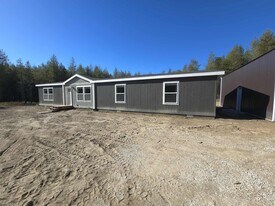 4122 Black Pne Wy in Springdale, WA - Building Photo