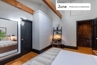 Private bedroom in 5 bed/2 bath Home in Boston, MA - Building Photo - Building Photo