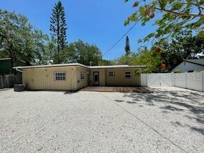 2559 E Paulstan Ct in Sarasota, FL - Building Photo - Building Photo