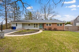 8312 Savage Guilford Rd in Savage, MD - Building Photo