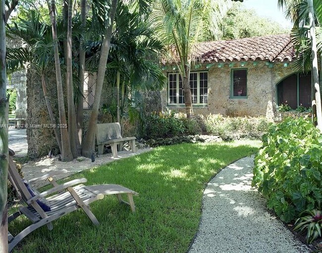 1301 Milan Ave in Coral Gables, FL - Building Photo - Building Photo