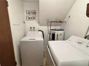 223 Autumn Chapel Way in Rochester, NY - Building Photo - Building Photo