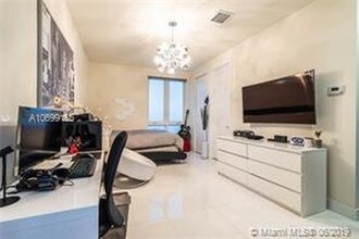 6435 NW 105th Ct in Doral, FL - Building Photo - Building Photo