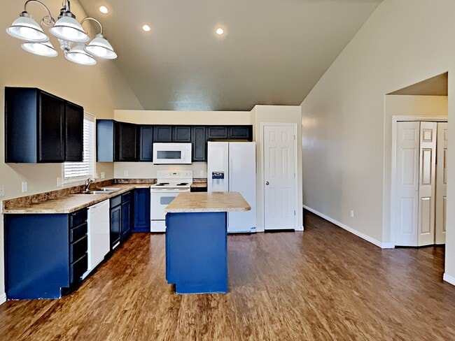 163 Crystal Bay Dr in Stansbury Park, UT - Building Photo - Building Photo